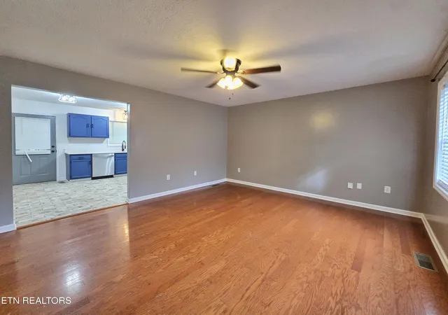 4th image of 516 N 11Th St, La Follette, TN 37766 | MLS# 1347966