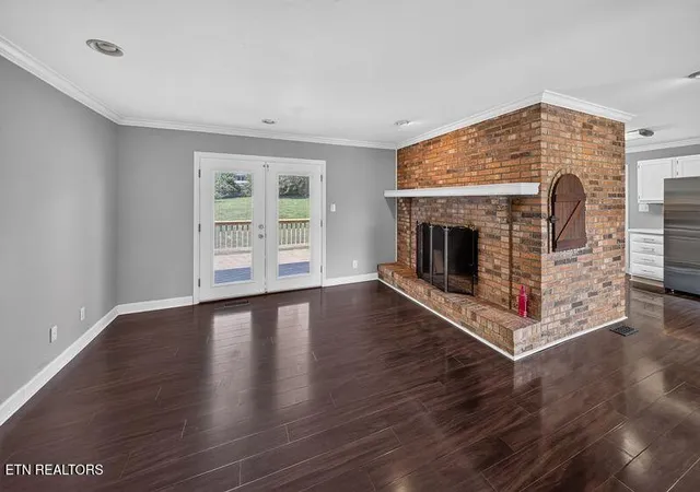 Photo 4 of Single family home for sale at 1221 Southbreeze Cir, Knoxville, TN 37919 | MLS# 1347977 | Listing updated on 2026-08-21
