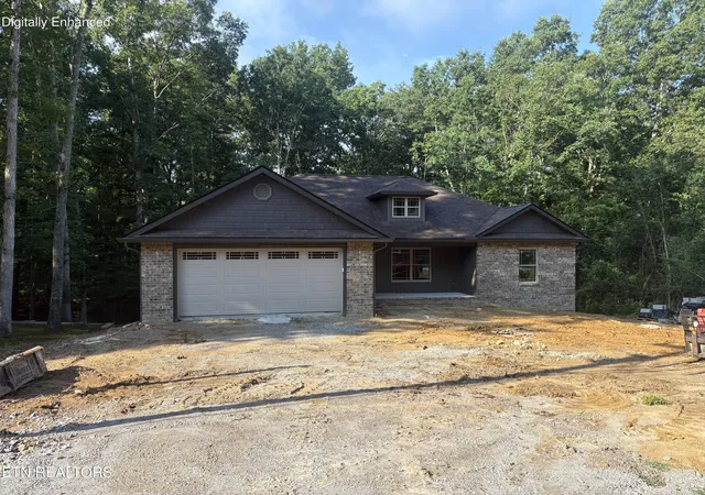 Photo 1 of Single family home for sale at 212 Lakeview Dr, Crossville, TN 38558 | MLS# 1348206 | Listing updated on 2026-07-14