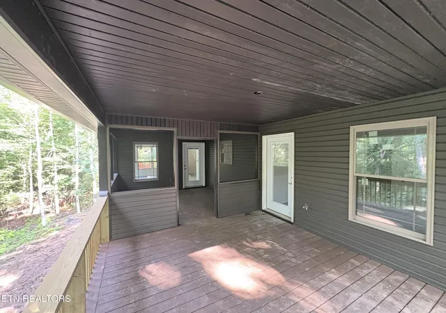 Photo 4 of Single family home for sale at 212 Lakeview Dr, Crossville, TN 38558 | MLS# 1348206 | Listing updated on 2026-07-14