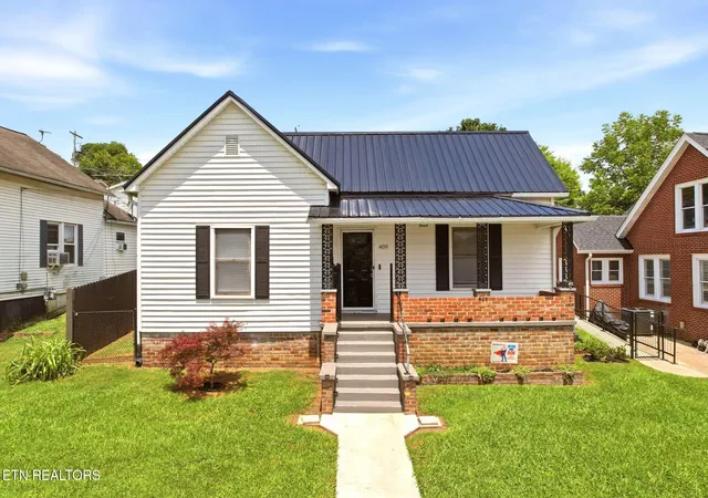 1st image of 409 W 1st Ave, Lenoir City, TN 37771 | MLS# 1348043