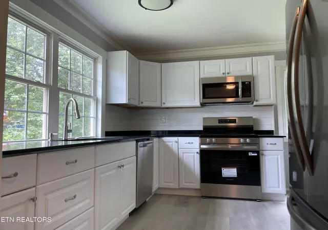 2nd image of 104 Vista Rd, Oak Ridge, TN 37830 | MLS# 1348076