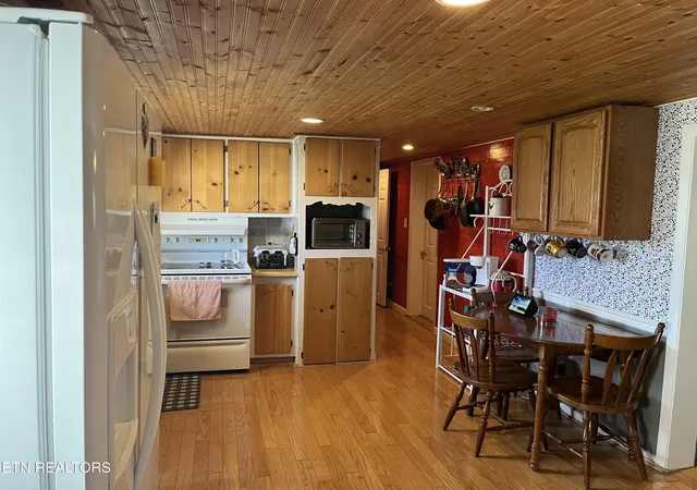 6th image of 2330 Webb Rd, Sevierville, TN 37876 | MLS# 1348051