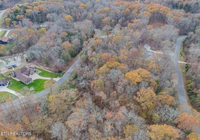 Photo 3 of Sale Pending at 212 E Shore Dr, Rockwood, TN 37854 | MLS# 1348060 | Listing updated on 2026-09-18