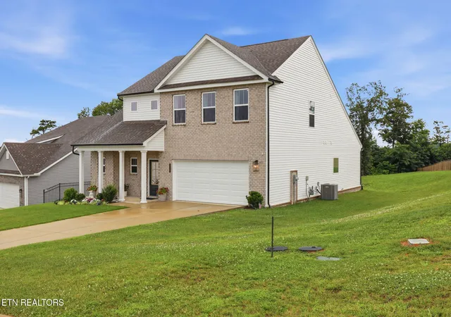 Photo 2 of Sale Pending at 389 Sugar Maple Tr, Lenoir City, TN 37771 | MLS# 1348195 | Listing updated on 2026-09-17