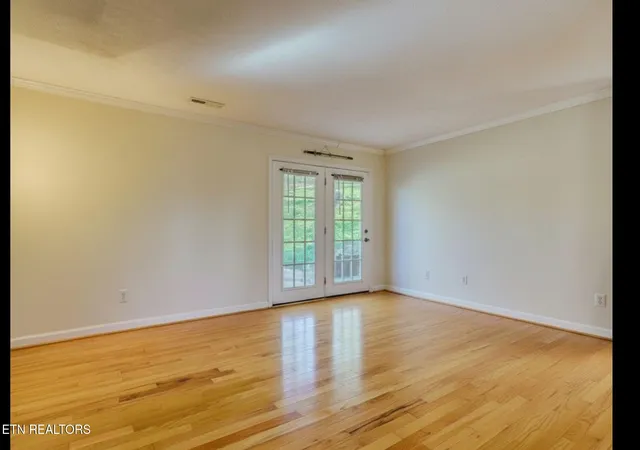 Photo 3 of Single family home for sale at 3543 Ginn Farm Dr, Knoxville, TN 37920 | MLS# 1348205 | Listing updated on 2026-10-15
