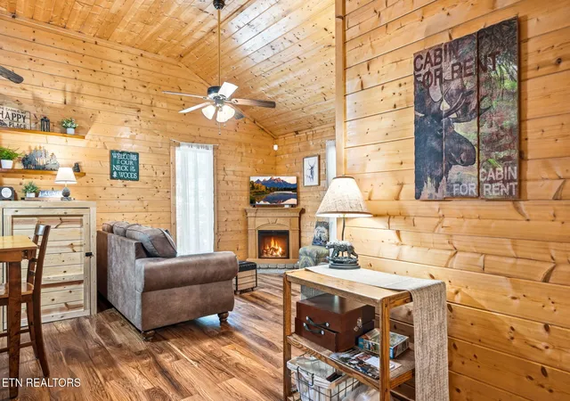 Photo 4 of Single family home for sale at 2230 Cove Crk Dr, Sevierville, TN 37862 | MLS# 1348095 | Listing updated on 2026-08-09