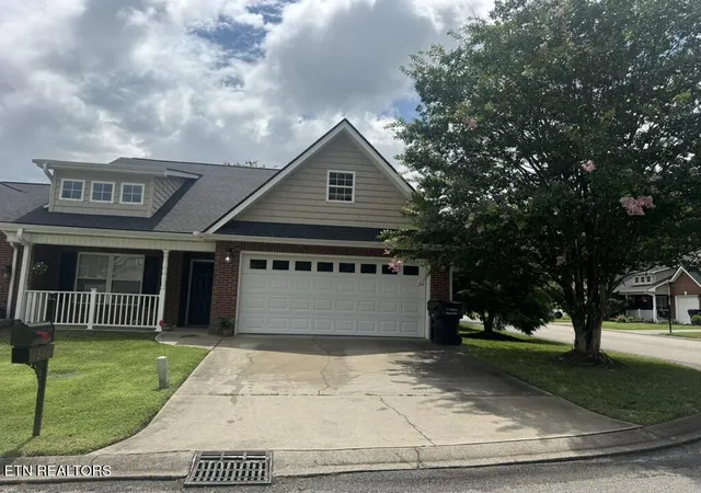 3rd image of 1303 Hazelgreen Wy, Knoxville, TN 37406