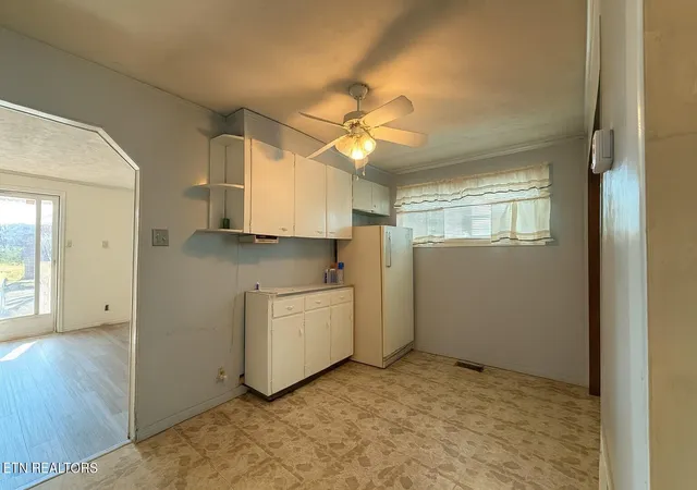 19th image of 100 Church St, Loudon, TN 37774 | MLS# 1348115