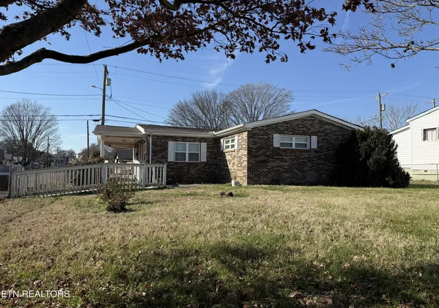 2nd image of 100 Church St, Loudon, TN 37774 | MLS# 1348115