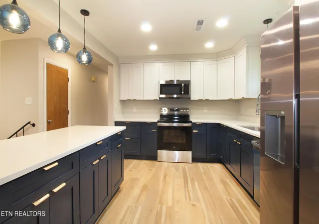 Photo 3 of Single family home for sale at 7604 Sw Kingsbury Dr, Knoxville, TN 37919 | MLS# 1348119 | Listing updated on 2026-09-14