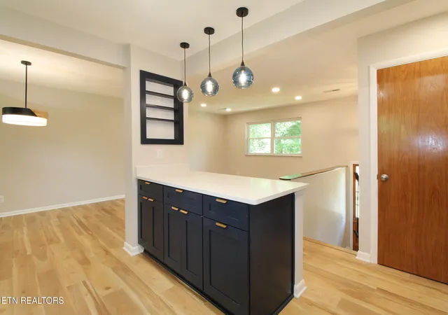 Photo 4 of Single family home for sale at 7604 SW Kingsbury Dr, Knoxville, TN 37919 | MLS# 1348119 | Listing updated on 2026-09-14
