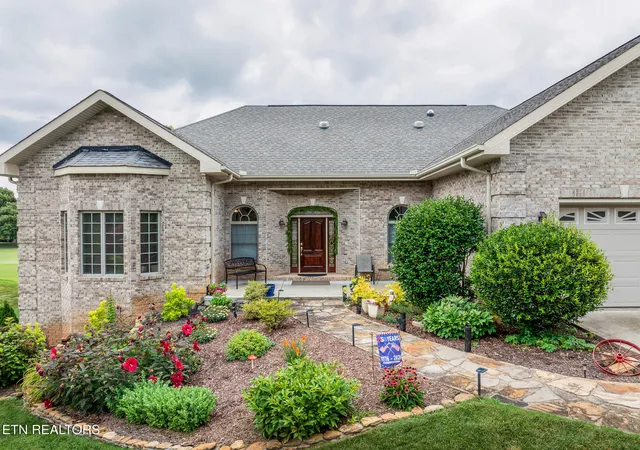 Photo 3 of Single family home for sale at 127 Santee Way, Loudon, TN 37774 | MLS# 1348189 | Listing updated on 2026-09-29