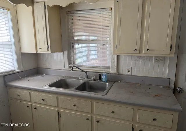 2nd image of 1602 Garfield St, Alcoa, TN 37701 | MLS# 1348211