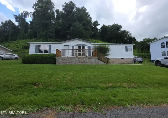 Homes for sale in Pineville, KY | 119 Walnut Ln, Pineville, KY 40977 | MLS# 1348215