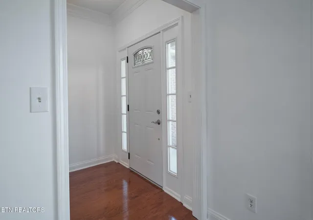 Photo 3 of Sale Pending at 123 Capital Cir, Oak Ridge, TN 37830 | MLS# 1348816 | Listing updated on 2026-09-15