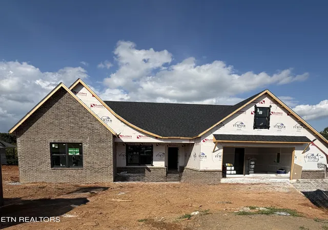 Photo 1 of Single family home for sale at 146 Poppy Pl, Lenoir City, TN 37772 | MLS# 1350948 | Listing updated on 2026-10-06