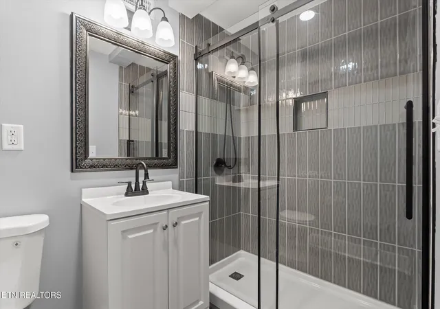 Photo 3 of Single family home for sale at 2900 Siener Ln, Chattanooga, TN 37411 | MLS# 1353316 | Listing updated on 2026-10-01
