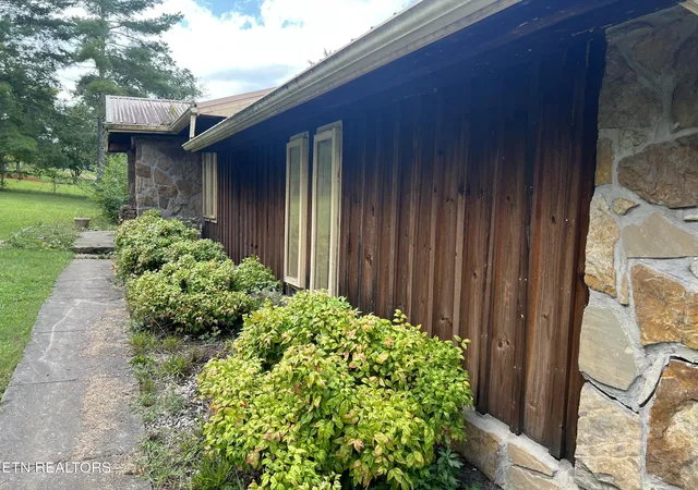 Photo 2 of Single family home for sale at 5150 Tennessee 95, Greenback, TN 37742 | MLS# 1349192 | Listing updated on 2026-08-26
