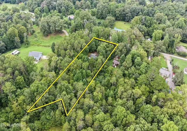 Photo 2 of Single family home for sale at 322 Henry Haynes Rd, Knoxville, TN 37920 | MLS# 1352267 | Listing updated on 2026-09-13