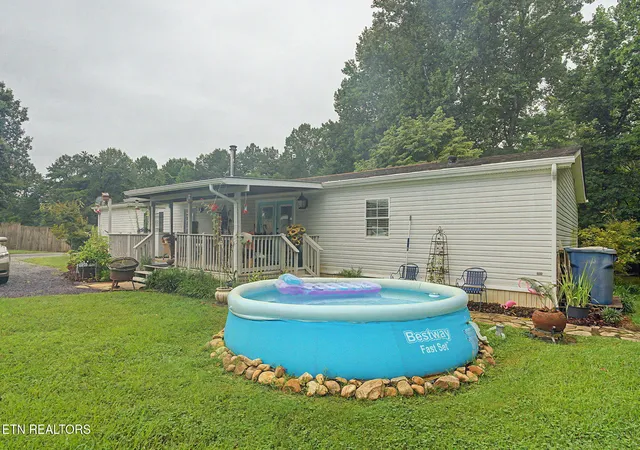Photo 1 of Sale Pending at 344 Drummer Ln, Knoxville, TN 37924 | MLS# 1350081 | Listing updated on 2026-10-15