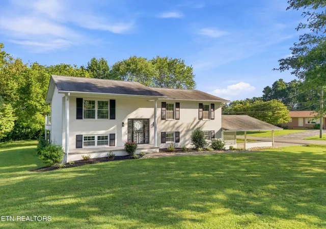 Photo 1 of Single family home for sale at 1312 Lula Bell Dr, Powell, TN 37849 | MLS# 1350209 | Listing updated on 2026-09-15