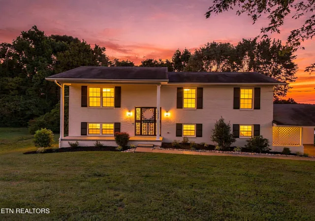 Photo 2 of Single family home for sale at 1312 Lula Bell Dr, Powell, TN 37849 | MLS# 1350209 | Listing updated on 2026-09-15