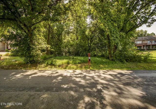 Photo 1 of Sale Pending at 293 Dudala Way, Loudon, TN 37774 | MLS# 1357326 | Listing updated on 2026-10-31