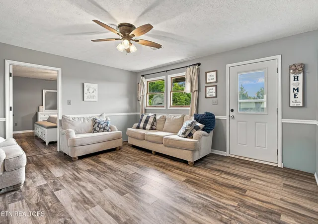 Photo 2 of Single family home for sale at 420 Hayes Dr, Kodak, TN 37764 | MLS# 1350430 | Listing updated on 2026-09-10