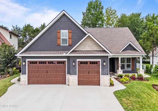 Photo 1 of Sale Pending at 209 Chogi Ln, Loudon, TN 37774 | MLS# 1356948 | Listing updated on 2026-10-04