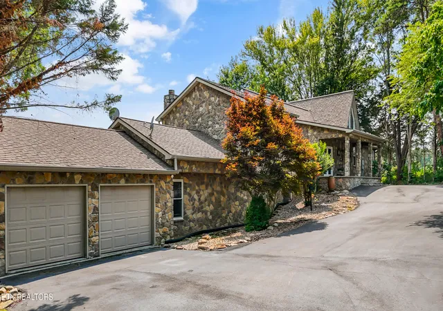Photo 2 of Single family home for sale at 2949 Louisville Rd, Louisville, TN 37777 | MLS# 1352936 | Listing updated on 2026-09-22