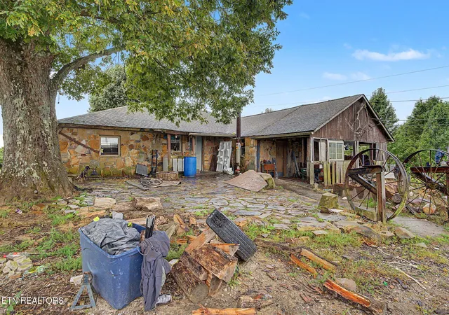 3rd image of 1368 Taylors Chapel Rd, Crossville, TN 38572 | MLS# 1352695
