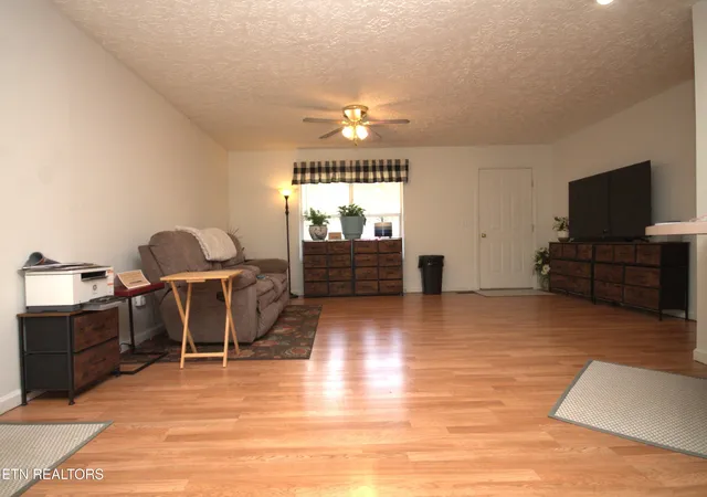 Photo 4 of Single family home for sale at 724 Lower Quarry Rd, Newport, TN 37821 | MLS# 1351114 | Listing updated on 2026-09-21