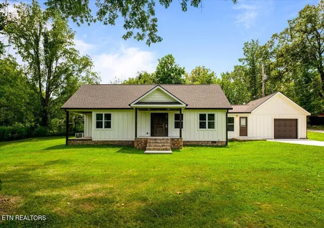 2nd image of 216 Lafayette St, Oneida, TN 37841 | MLS# 1351241