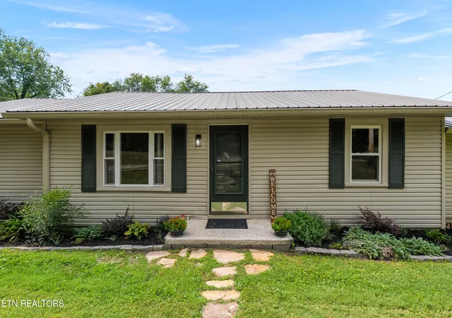 2nd image of 617 Hillside Rd, Rockwood, TN 37854 | MLS# 1351339