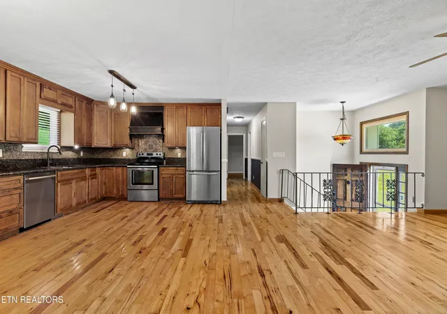 Photo 4 of Single family home for sale at 710 Beard Valley Rd, Maynardville, TN 37807 | MLS# 1352635 | Listing updated on 2026-09-22