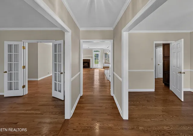 Photo 3 of Single family home for sale at 6812 Glenbrook Dr, Knoxville, TN 37919 | MLS# 1353381 | Listing updated on 2026-09-16