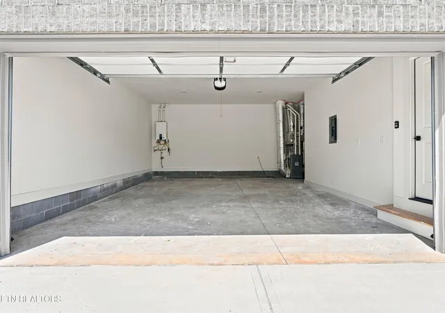 Photo 4 of Single family home for sale at 2937 Cherokee Mls Wy #Unit 2, Knoxville, TN 37919 | MLS# 1353503 | Listing updated on 2026-08-28