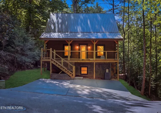 Photo 1 of Single family home for sale at 1607 Mountain Shadow Wy, Gatlinburg, TN 37738 | MLS# 1353701 | Listing updated on 2026-09-17