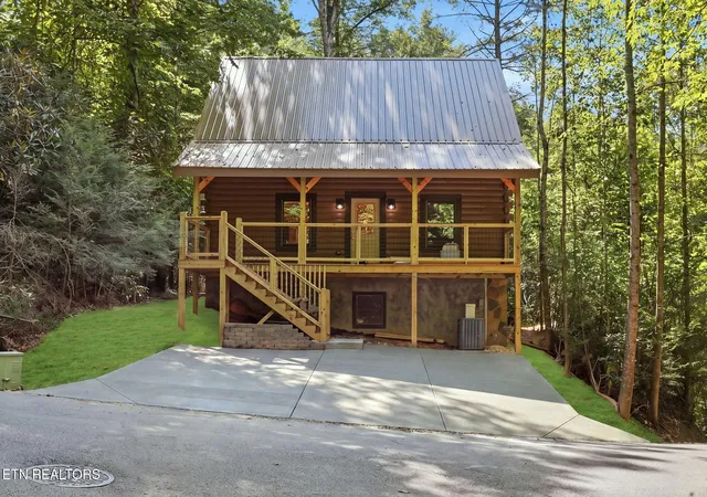 Photo 2 of Single family home for sale at 1607 Mountain Shadow Wy, Gatlinburg, TN 37738 | MLS# 1353701 | Listing updated on 2026-09-17
