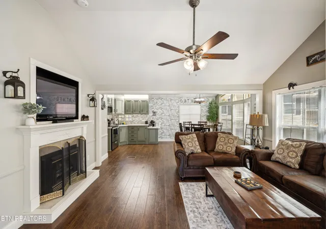 Photo 4 of Single family home for sale at 749 Big Valley Blvd, Townsend, TN 37882 | MLS# 1353761 | Listing updated on 2026-09-02