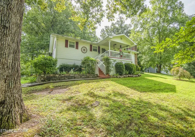 Photo 2 of Single family home for sale at 248 Mountain Ave, Townsend, TN 37882 | MLS# 1352987 | Listing updated on 2026-09-04
