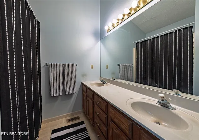 Photo 3 of Sale Pending at 1204 Folkstone Pl, Knoxville, TN 37931 | MLS# 1351816 | Listing updated on 2026-09-09