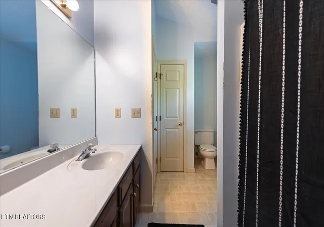 Photo 4 of Sale Pending at 1204 Folkstone Pl, Knoxville, TN 37931 | MLS# 1351816 | Listing updated on 2026-09-09