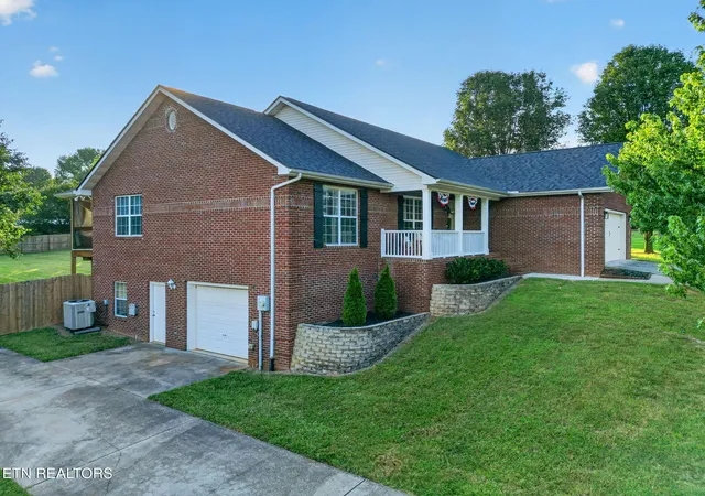 Photo 3 of Sale Pending at 5652 J Riley West Dr, Greenback, TN 37742 | MLS# 1353630 | Listing updated on 2026-09-02