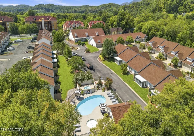 2nd image of 533 Orch Vly Wy, Sevierville, TN 37862