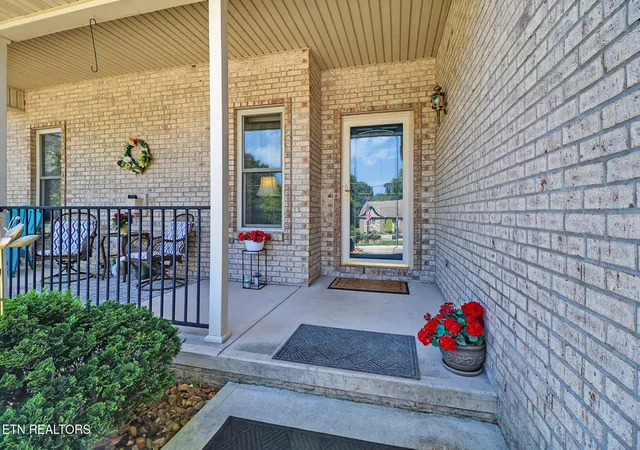 Photo 3 of Single family home for sale at 207 Forest Hl Dr, Crossville, TN 38558 | MLS# 1353823 | Listing updated on 2026-09-04