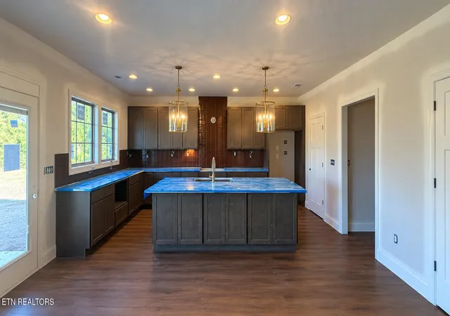 Photo 1 of Single family home for sale at 1913 Hickory Reserve Rd, Knoxville, TN 37932 | MLS# 1352087 | Listing updated on 2026-10-29