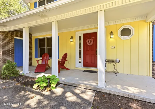 Photo 3 of Single family home for sale at 135 Claremont Rd, Oak Ridge, TN 37830 | MLS# 1353769 | Listing updated on 2026-09-22