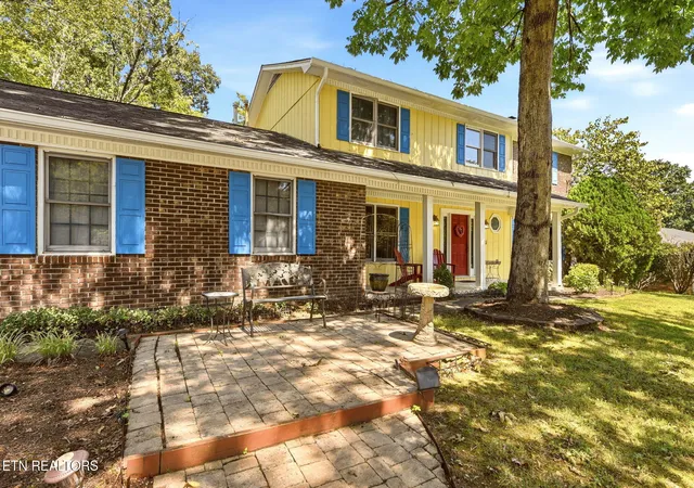 Photo 3 of Single family home for sale at 135 Claremont Rd, Oak Ridge, TN 37830 | MLS# 1353769 | Listing updated on 2026-09-22
